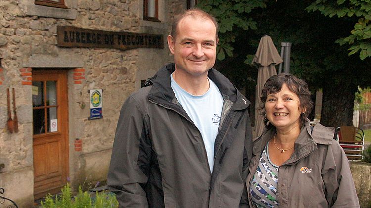 Elly en Marcel naar de Auvergne in Het Vertrek